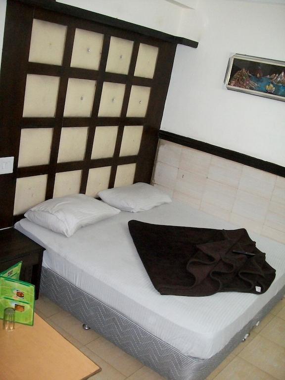 Hotel Milan Continental Delhi  Chambre photo